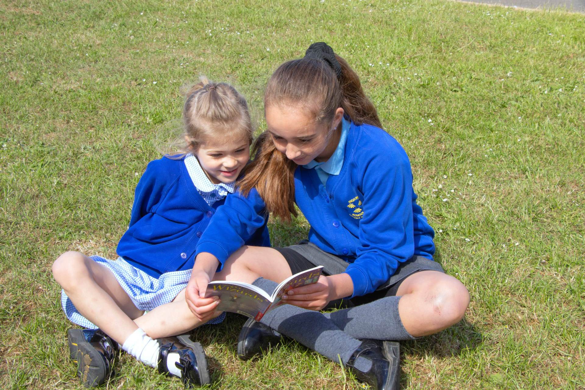 Pupils Reading Pupils Reading
